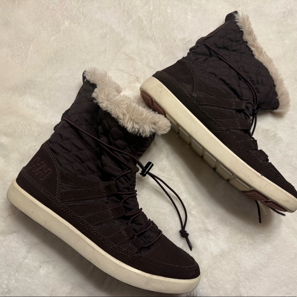 Helly Hansen wither boots